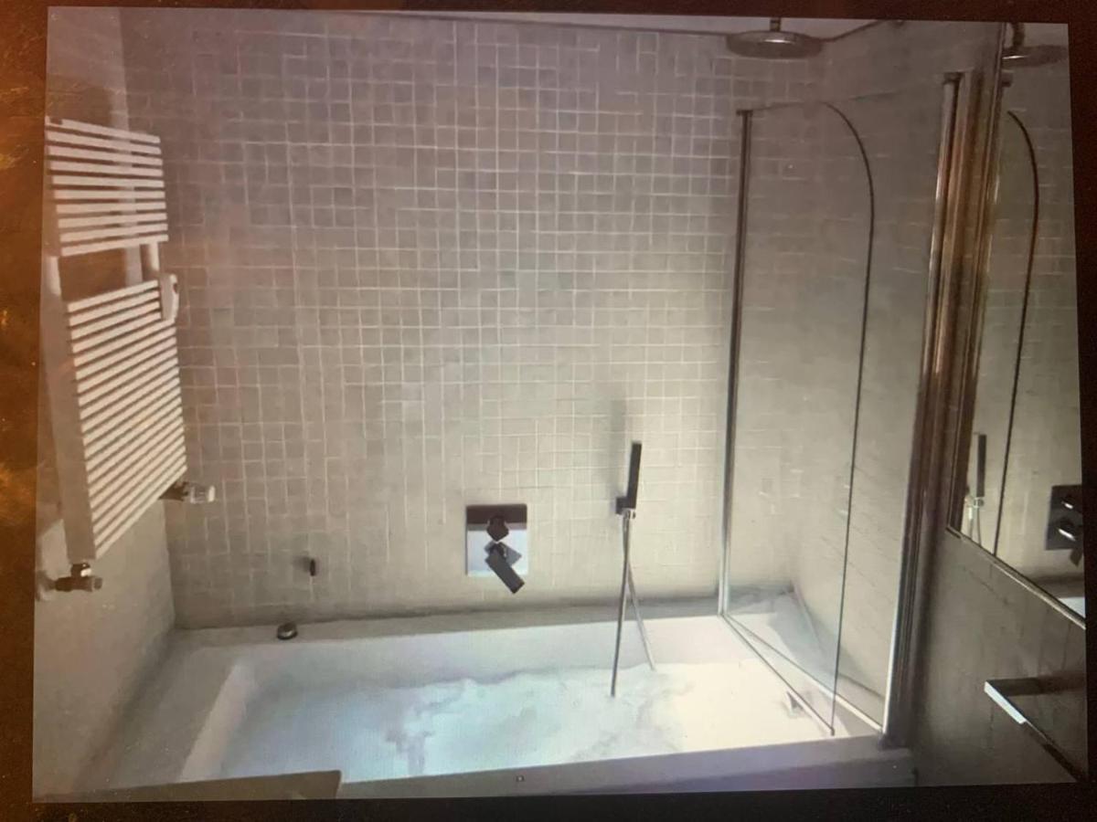 Appartement S.Ambrogio/Duomo •Jacuzzi • Luxury •Design à Milan Extérieur photo
